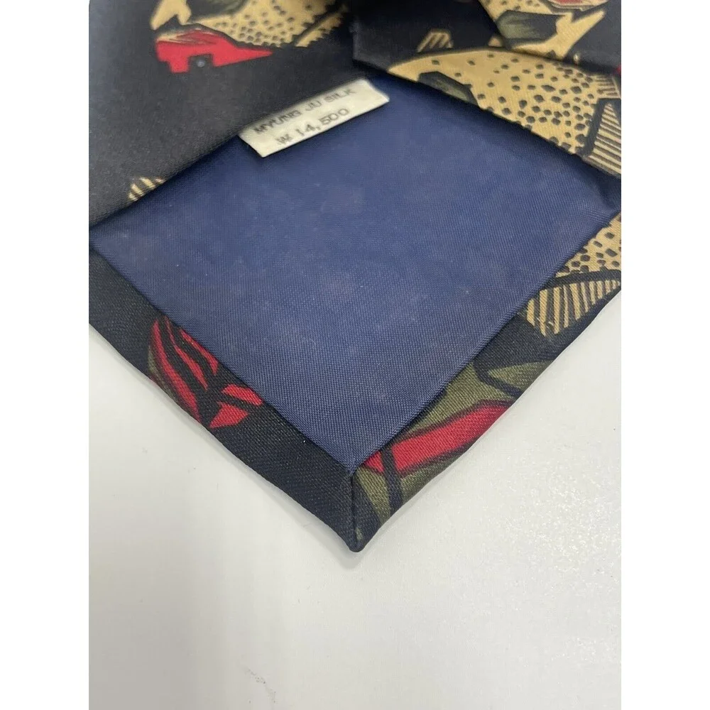 Mercedes Handmade Myung Ju Silk Fish Print Tie